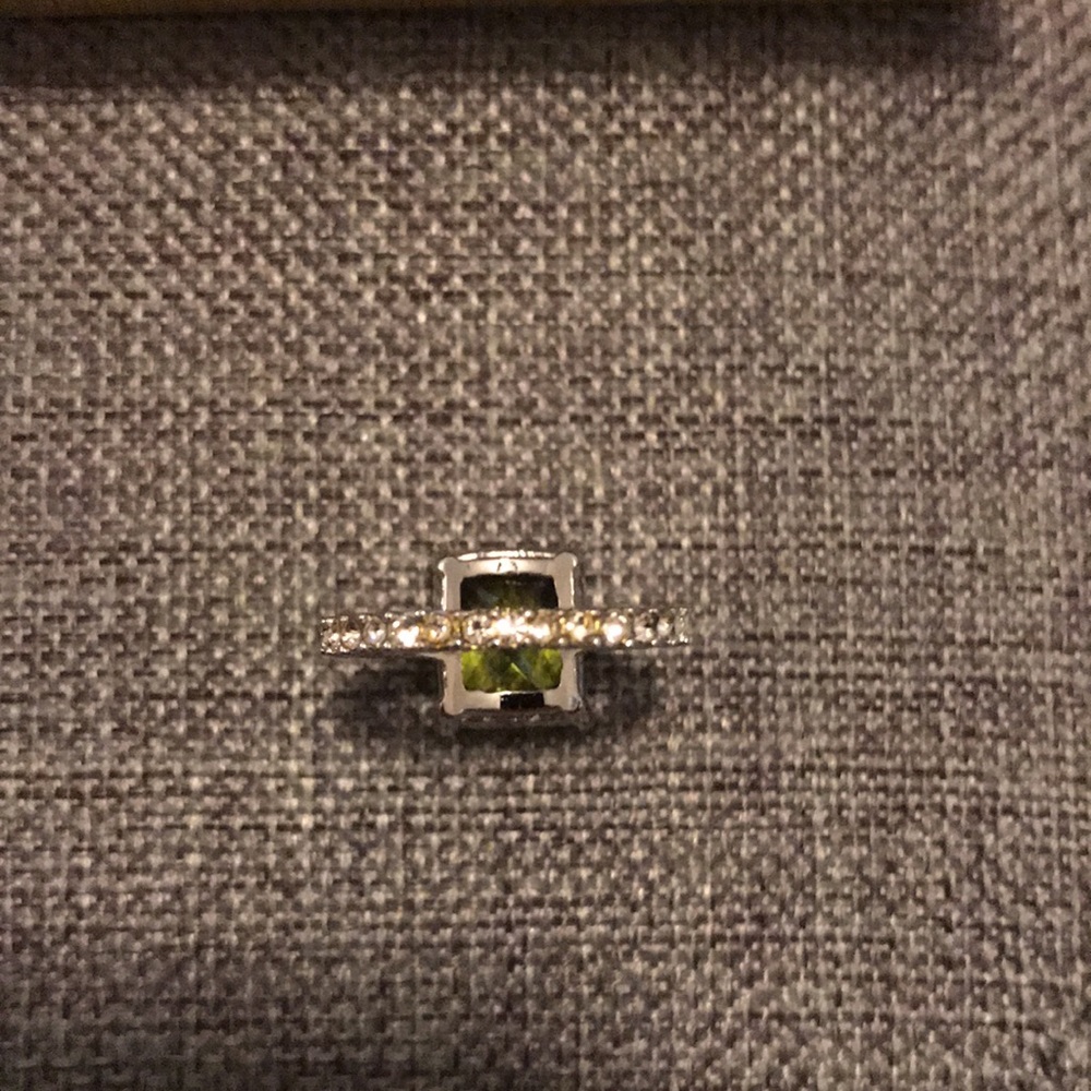 Ring - Picture 2 of 5
